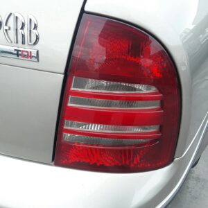 PILOTO TRASERO DERECHO SKODA SUPERB (3U4)