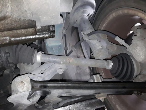 TRANSMISION DELANTERA IZQUIERDA VOLKSWAGEN GOLF III (1H1)(11.1991)
