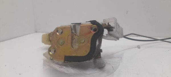 CERRADURA PUERTA DELANTERA DERECHA TOYOTA YARIS (NCP1/NLP1/SCP1)