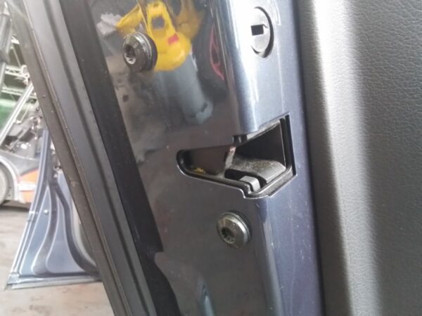 CERRADURA PUERTA TRASERA IZQUIERDA AUDI A6 BERLINA (4B2)