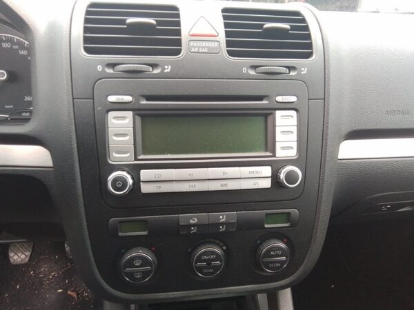 SISTEMA AUDIO / RADIO CD VOLKSWAGEN JETTA V (1K2)
