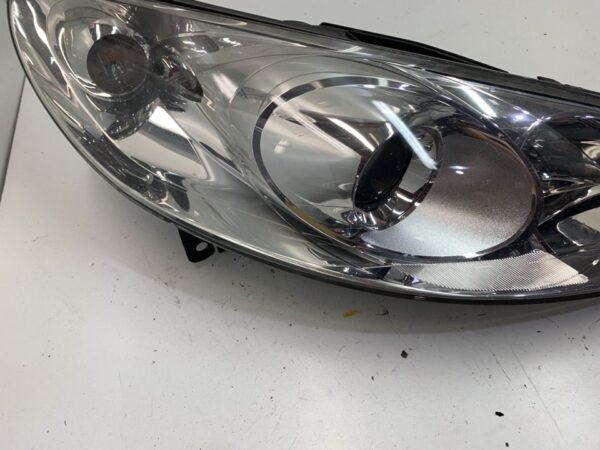 FARO DERECHO PEUGEOT 407