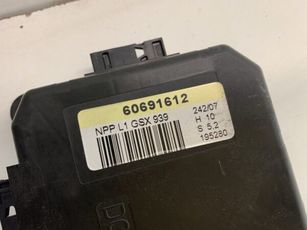 MANDO ELEVALUNAS DELANTERO DERECHO ALFA ROMEO 159 (140)