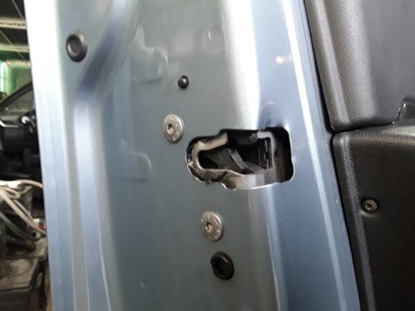 CERRADURA PUERTA DELANTERA IZQUIERDA PEUGEOT 5008