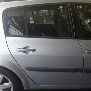 PUERTA TRASERA DERECHA RENAULT MEGANE II CLASSIC BERLINA