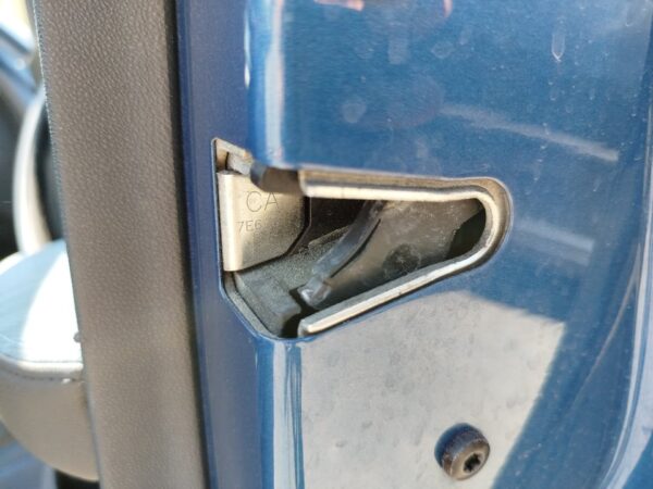 CERRADURA PUERTA DELANTERA DERECHA BMW SERIE 1 BERLINA (E81/E87)
