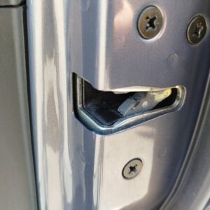 CERRADURA PUERTA DELANTERA DERECHA MAZDA 5 BERLINA (CR)