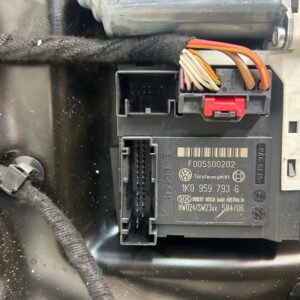ELEVALUNAS DELANTERO IZQUIERDO VOLKSWAGEN PASSAT BERLINA (3C2)