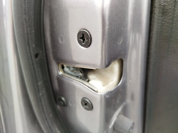 CERRADURA PUERTA DELANTERA IZQUIERDA MAZDA 6 BERLINA (GG)