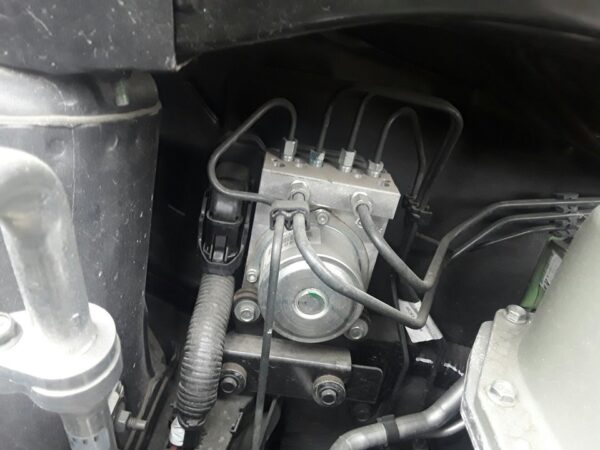 ABS NISSAN LEAF (ZE0)