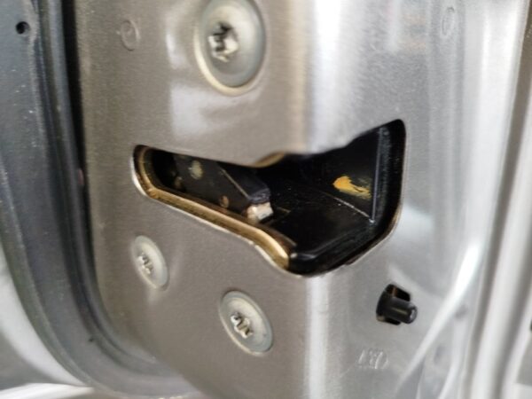 CERRADURA PUERTA TRASERA IZQUIERDA NISSAN X-TRAIL (T30)