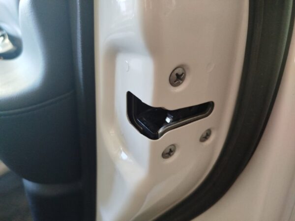 CERRADURA PUERTA DELANTERA DERECHA NISSAN LEAF (ZE0)
