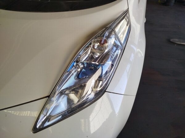 FARO IZQUIERDO NISSAN LEAF (ZE0)