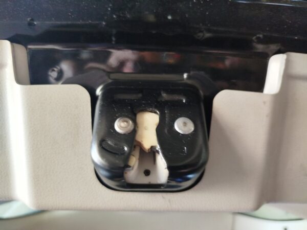 CERRADURA MALETERO / PORTON NISSAN LEAF (ZE0)