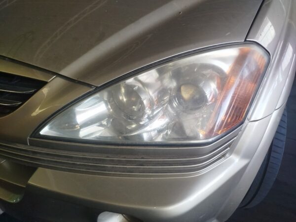 FARO IZQUIERDO SSANGYONG KYRON
