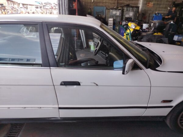 PUERTA DELANTERA DERECHA BMW SERIE 5 BERLINA (E34)