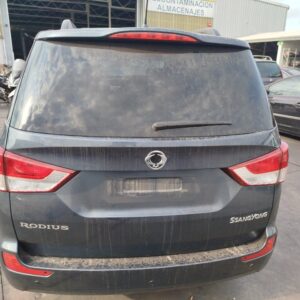 PORTON TRASERO SSANGYONG RODIUS