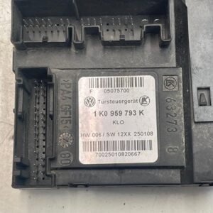 MOTOR ELEVALUNAS DELANTERO DERECHO VOLKSWAGEN TOURAN (1T2)