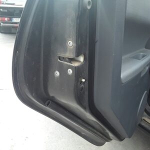 CERRADURA PUERTA TRASERA IZQUIERDA MITSUBISHI COLT BERLINA 3 (Z30)