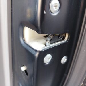 CERRADURA PUERTA TRASERA DERECHA MITSUBISHI GRANDIS (NA0W)