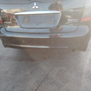 PARAGOLPES TRASERO MITSUBISHI GRANDIS (NA0W)