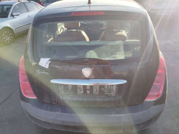 PORTON TRASERO LANCIA YPSILON (101)