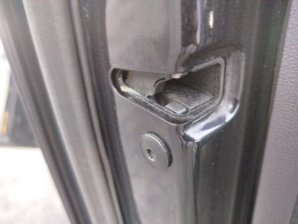 CERRADURA PUERTA TRASERA IZQUIERDA VOLKSWAGEN PASSAT VARIANT (3C5)