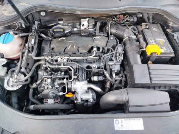 CONDENSADOR / RADIADOR  AIRE ACONDICIONADO VOLKSWAGEN PASSAT VARIANT (3C5)
