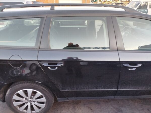 PUERTA TRASERA DERECHA VOLKSWAGEN PASSAT VARIANT (3C5)