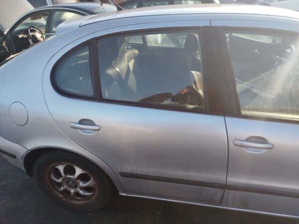 PUERTA TRASERA DERECHA SEAT LEON (1M1)