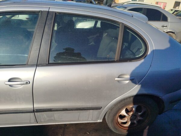PUERTA TRASERA IZQUIERDA SEAT LEON (1M1)