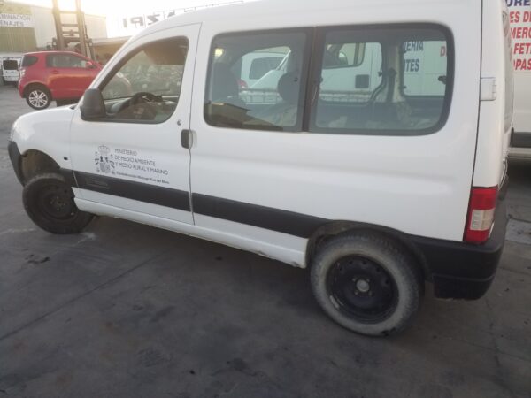 PARAGOLPES TRASERO CITROEN BERLINGO COMBI - Imagen 3