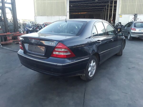 PILOTO TRASERO IZQUIERDO MERCEDES-BENZ CLASE C (BM 203) BERLINA - Imagen 3
