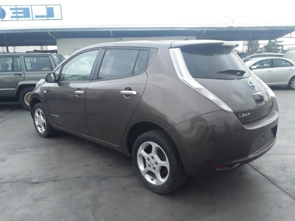 PILOTO TRASERO DERECHO NISSAN LEAF (ZE0) - Imagen 3