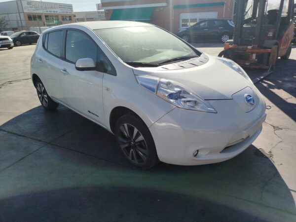 CAPO NISSAN LEAF (ZE0) - Imagen 4