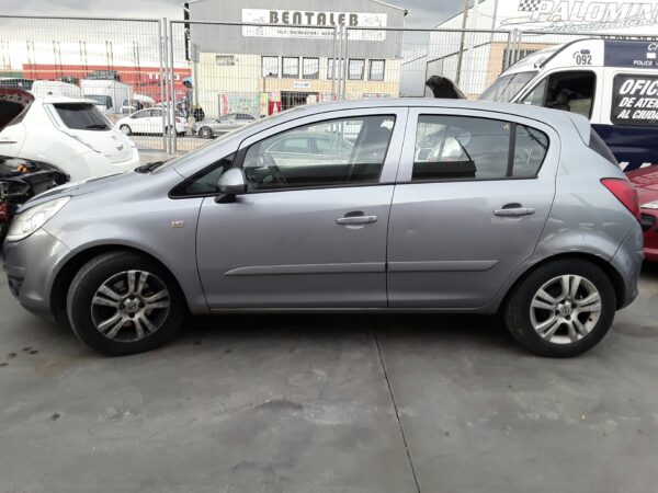 PORTON TRASERO OPEL CORSA D - Imagen 5