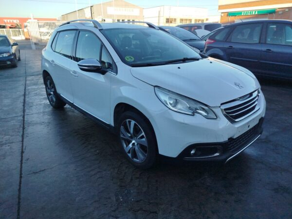 PILOTO TRASERO IZQUIERDO INTERIOR PEUGEOT 2008 - Imagen 4