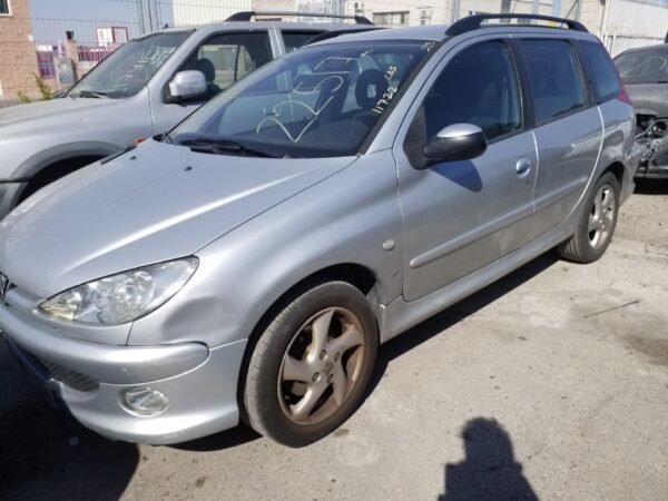PILOTO TRASERO IZQUIERDO PEUGEOT 206 SW - Imagen 2