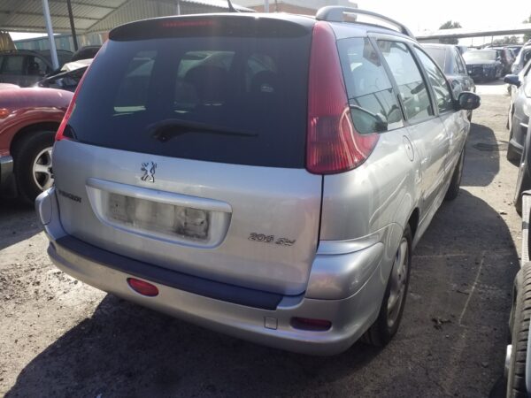 PILOTO TRASERO IZQUIERDO PEUGEOT 206 SW - Imagen 3