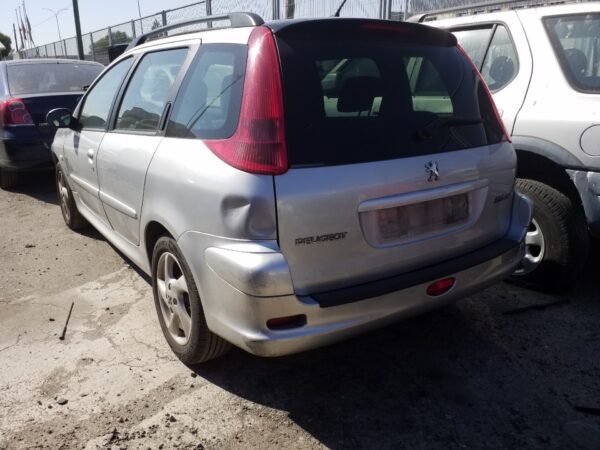 PILOTO TRASERO IZQUIERDO PEUGEOT 206 SW - Imagen 4