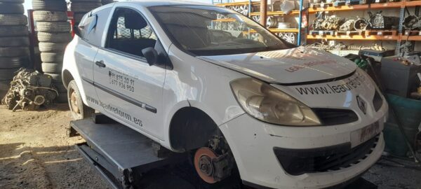 PILOTO TRASERO DERECHO RENAULT CLIO III - Imagen 3