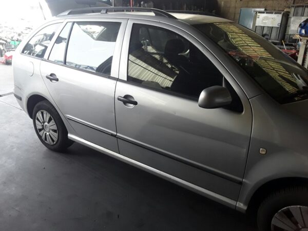 PARAGOLPES TRASERO SKODA FABIA COMBI (6Y5) - Imagen 3
