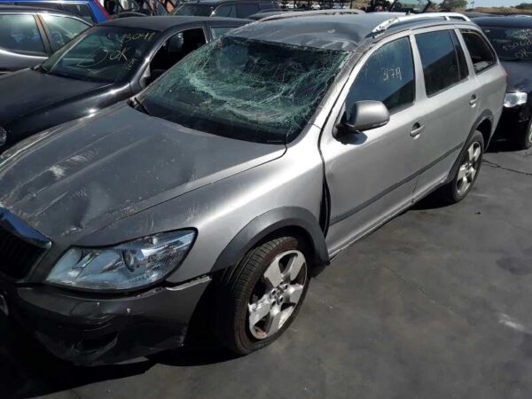 TRANSMISION DELANTERA IZQUIERDA SKODA YETI (5L)(2009) - Imagen 2