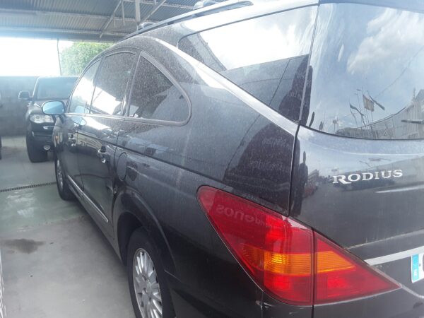CAJA CAMBIOS SSANGYONG RODIUS - Imagen 2