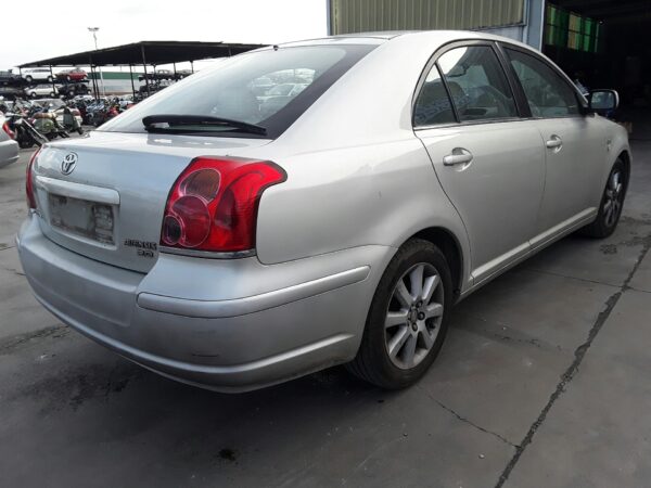 CUADRO INSTRUMENTOS TOYOTA AVENSIS BERLINA (T25) - Imagen 4