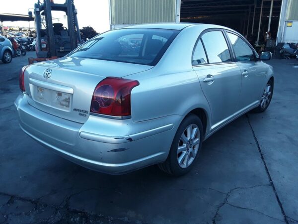 FARO DERECHO TOYOTA AVENSIS BERLINA (T25) - Imagen 5