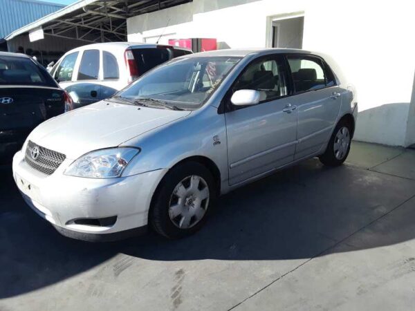 PILOTO TRASERO IZQUIERDO TOYOTA COROLLA (E12) - Imagen 2