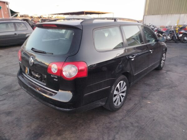 FARO DERECHO VOLKSWAGEN PASSAT VARIANT (3C5) - Imagen 4