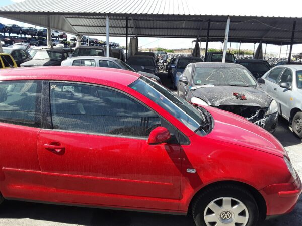 PILOTO TRASERO IZQUIERDO VOLKSWAGEN POLO IV (9N1) - Imagen 4
