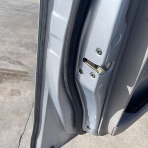 CERRADURA PUERTA TRASERA IZQUIERDA MITSUBISHI GRANDIS (NA0W)